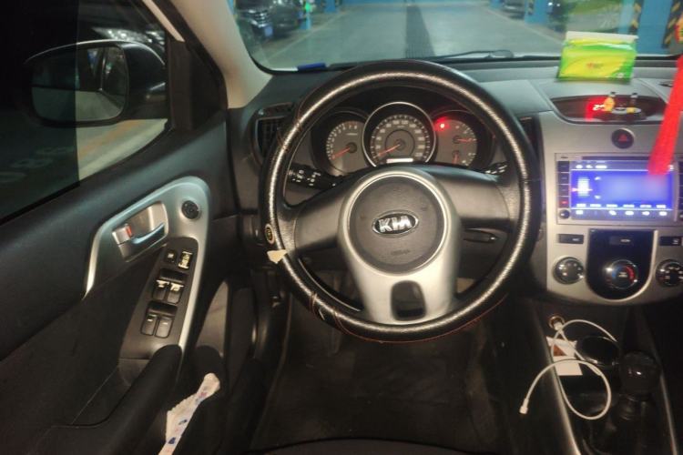 Used Kia Forte 2014 1.6L MT GL Steering Wheel