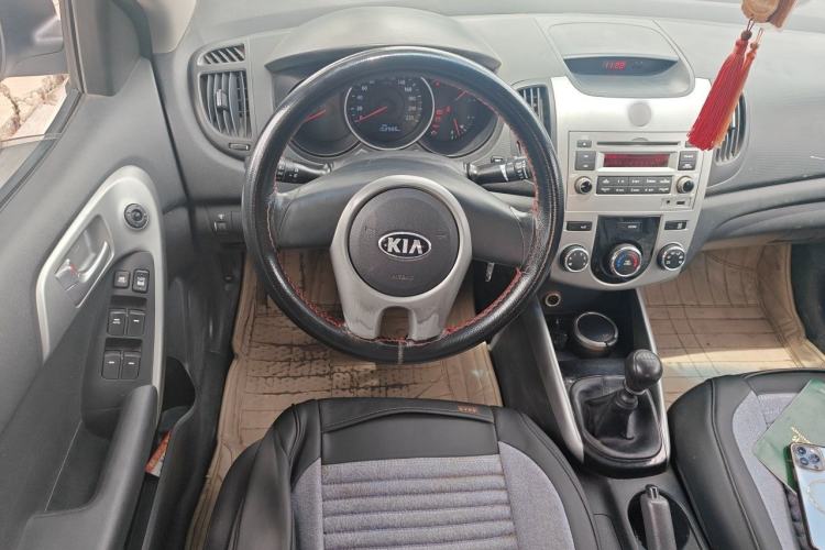 Used Kia Forte 2014 1.6L MT GL Steering Wheel