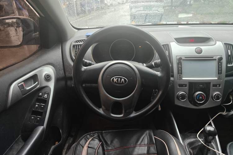 Used Kia Forte 2014 1.6L MT GL Steering Wheel