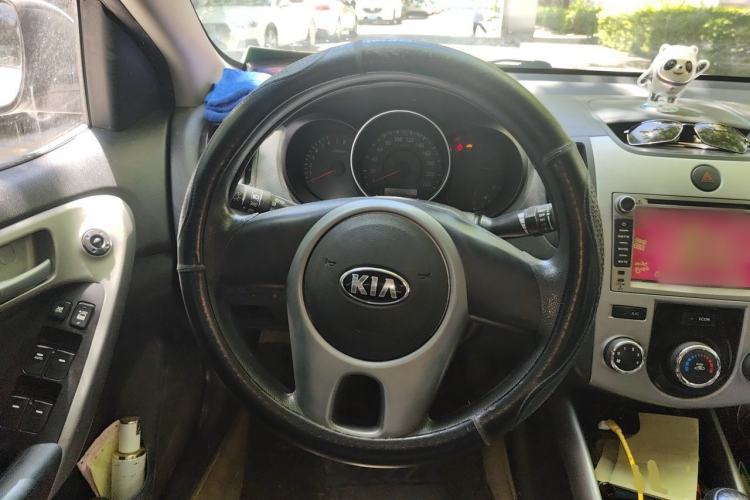 Used Kia Forte 2014 1.6L MT GL Steering Wheel