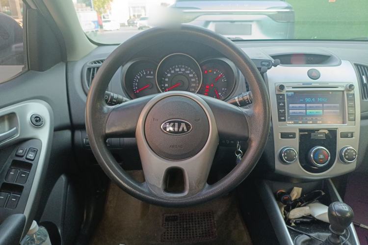 Used Kia Forte 2014 1.6L MT GL Steering Wheel