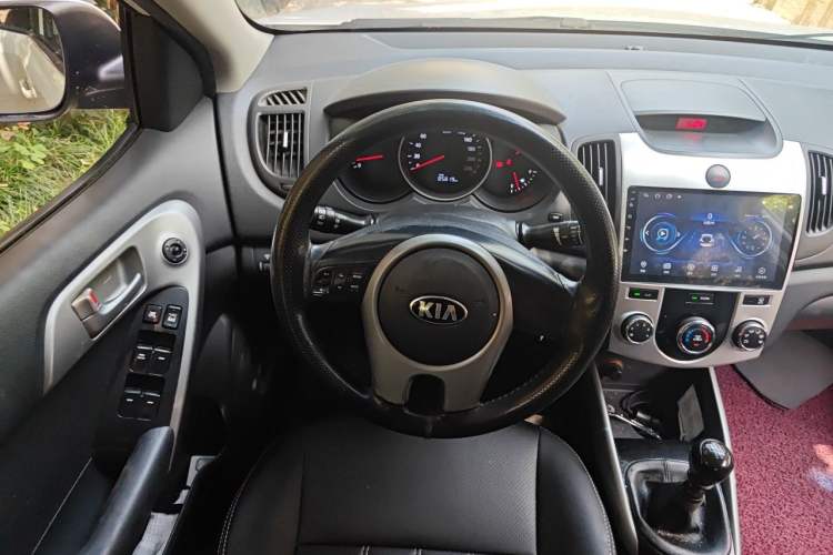 Used Kia Forte 2014 1.6L MT GL Steering Wheel