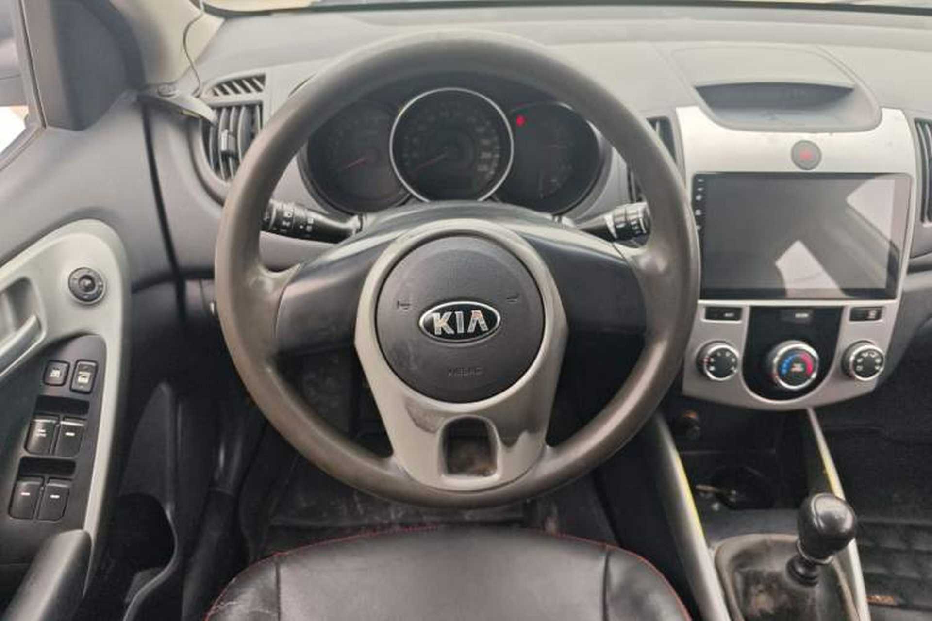 Used Kia Forte 2014 1.6L MT GL Steering Wheel