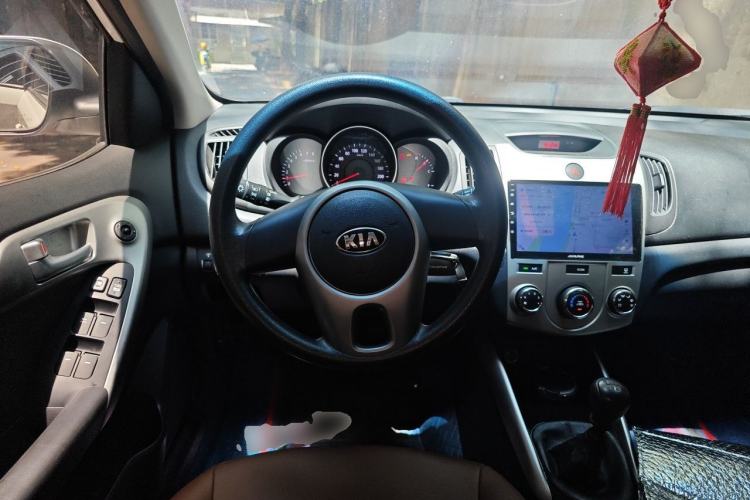Used Kia Forte 2014 1.6L MT GL Steering Wheel