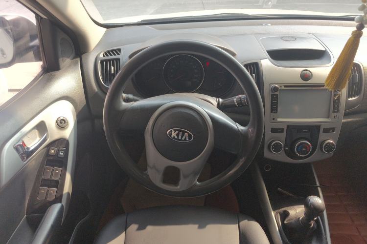 Used Kia Forte 2014 1.6L MT GLS Steering Wheel