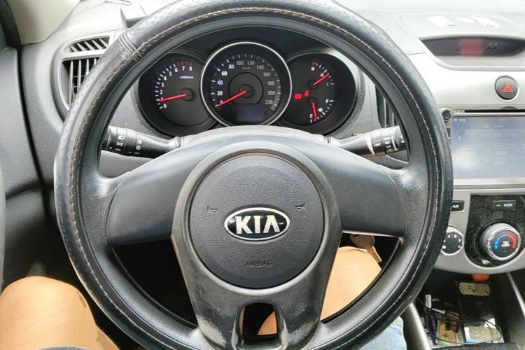 Used Kia Forte 2014 1.6L MT GL Steering Wheel