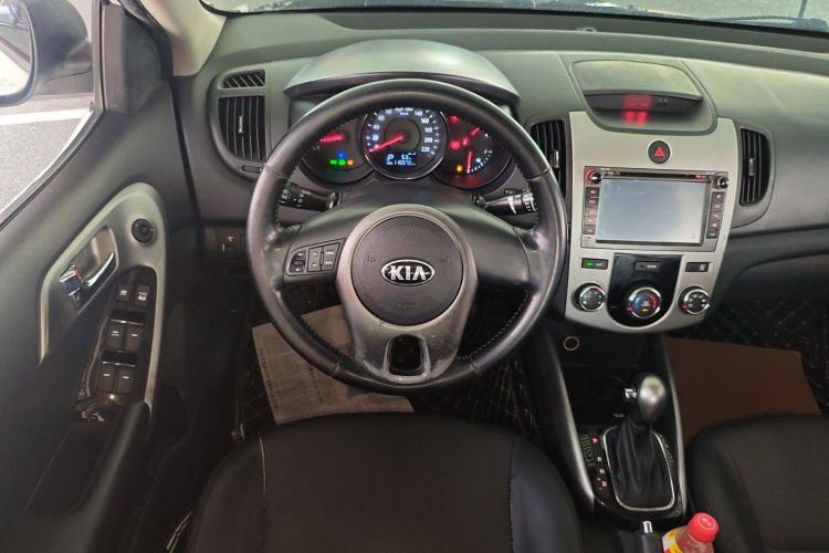 Used Kia Forte 2014 1.6L AT GLS Steering Wheel