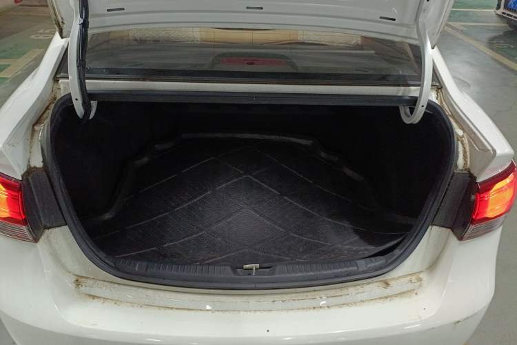 Used Kia Forte 2014 1.6L MT GL Trunk
