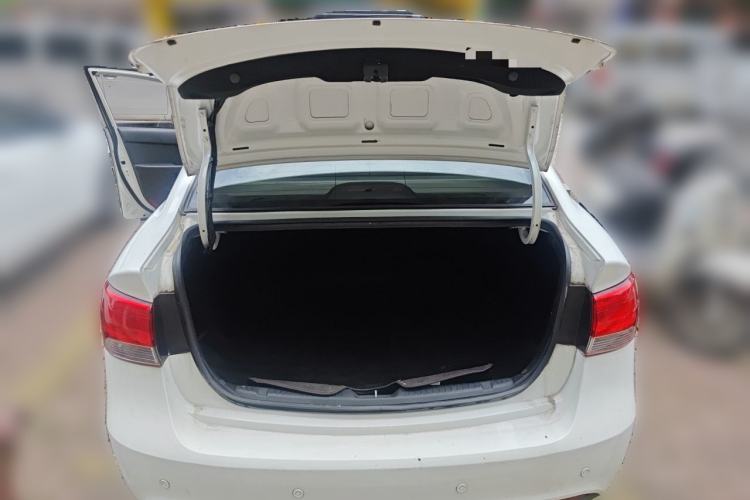Used Kia Forte 2014 1.6L MT GL Trunk