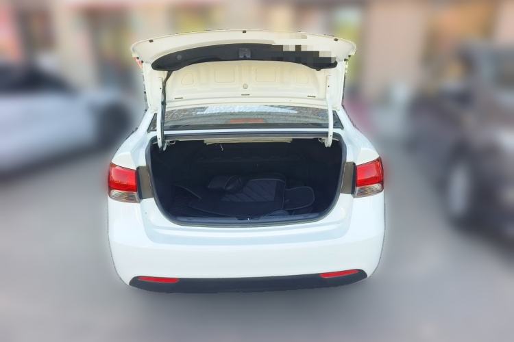 Used Kia Forte 2014 1.6L MT GL Trunk