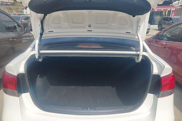 Used Kia Forte 2014 1.6L MT GL Trunk