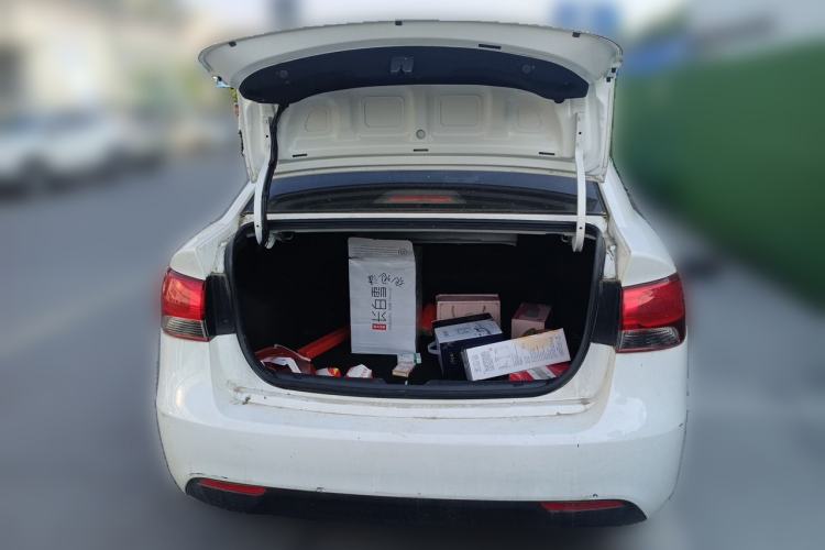 Used Kia Forte 2014 1.6L MT GL Trunk