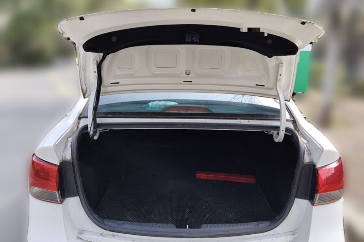 Used Kia Forte 2014 1.6L MT GL Trunk