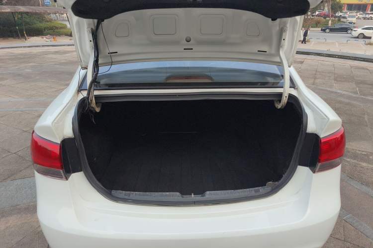 Used Kia Forte 2014 1.6L MT GLS Trunk