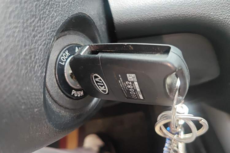 Used Kia Forte 2014 1.6L MT GL Vehicle Key