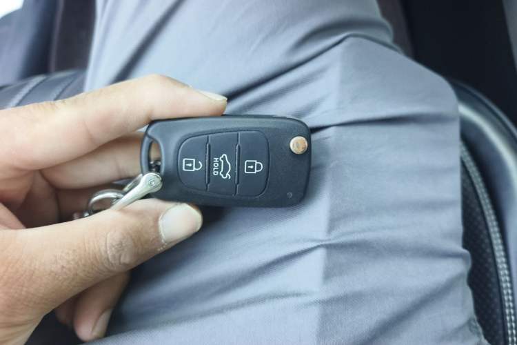 Used Kia Forte 2014 1.6L MT GL Vehicle Key