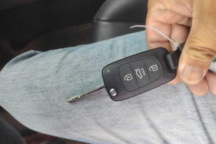 Used Kia Forte 2014 1.6L MT GL Vehicle Key