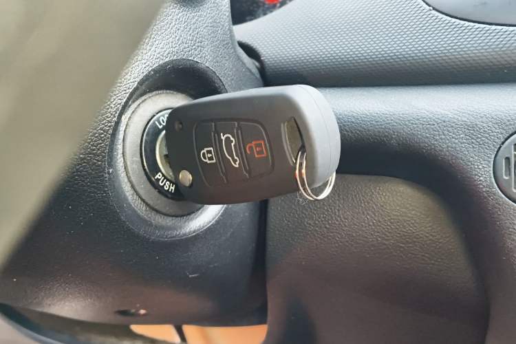 Used Kia Forte 2014 1.6L MT GL Vehicle Key