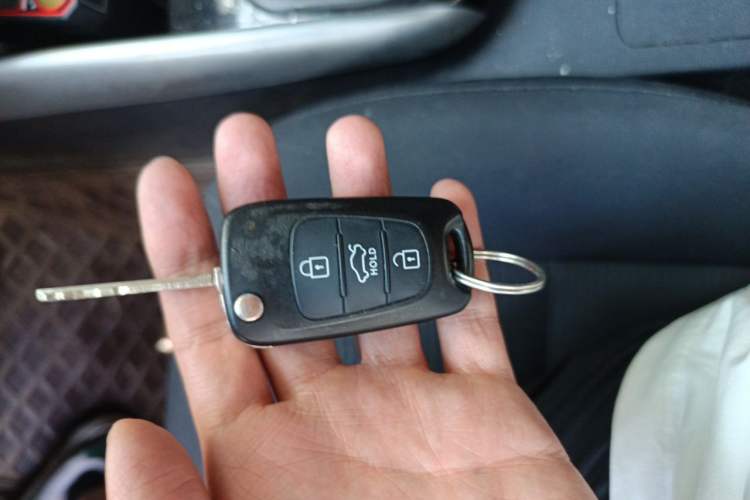 Used Kia Forte 2014 1.6L MT GL Vehicle Key