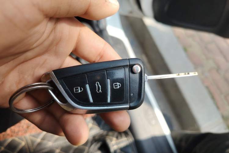 Used Kia Forte 2014 1.6L MT GL Vehicle Key