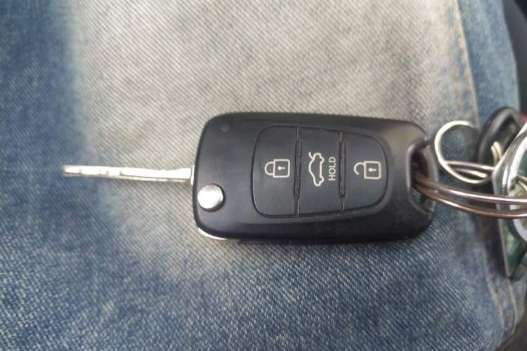 Used Kia Forte 2014 1.6L MT GL Vehicle Key