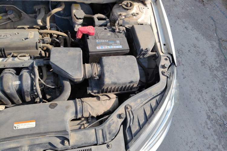 Used Kia Forte 2016 1.6L MT GL Engine Bay Left
