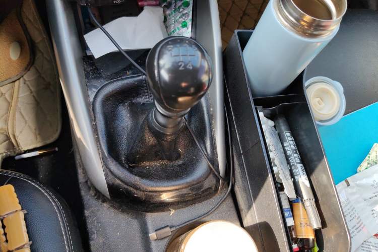 Used Kia Forte 2016 1.6L MT GL Gear Lever