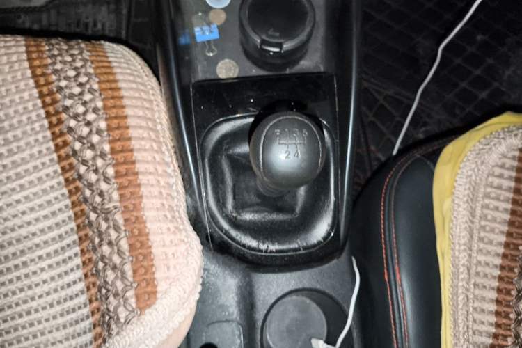 Used Kia Forte 2016 1.6L MT GL Gear Lever
