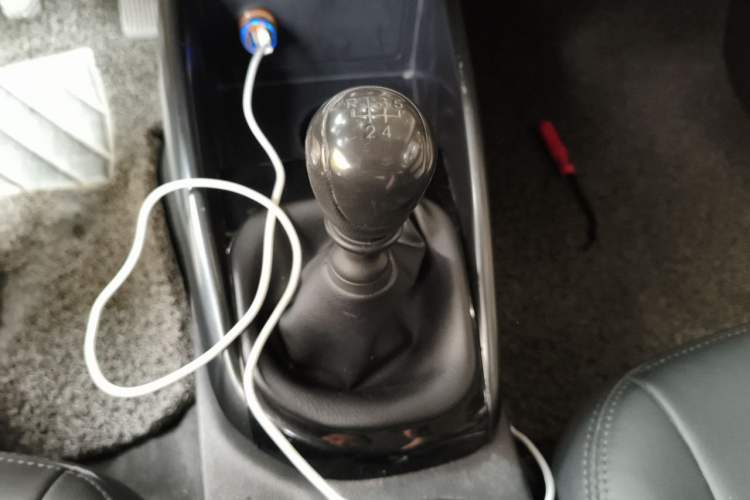 Used Kia Forte 2016 1.6L MT GL Gear Lever