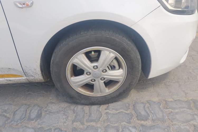 Used Kia Forte 2016 1.6L MT GL Right Front Wheel Hub