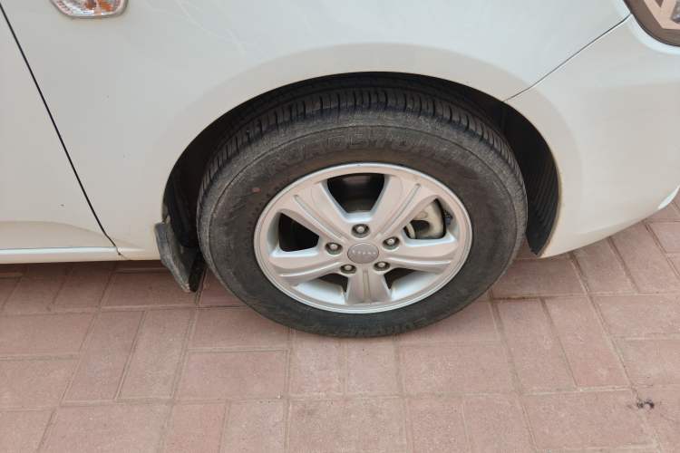 Used Kia Forte 2016 1.6L MT GL Right Front Wheel Hub