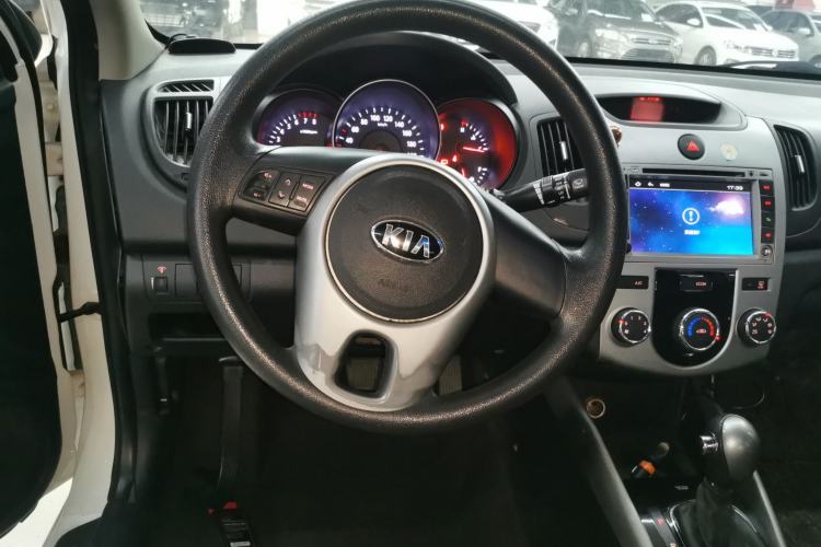 Used Kia Forte 2016 1.6L AT GL Steering Wheel