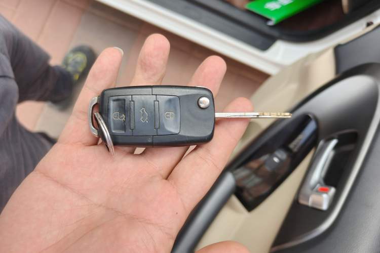 Used Kia Forte 2016 1.6L MT GL Vehicle Key