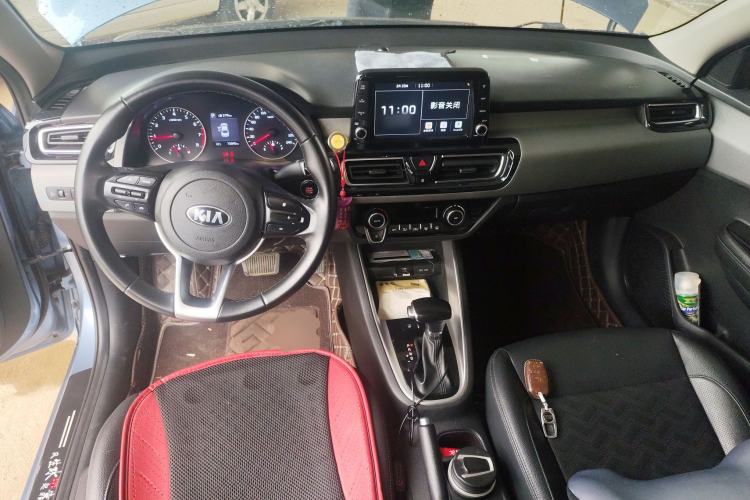 Used Kia Forte 2018 1.6L Automatic Value-Connect Edition with Intelligent Connectivity Center Console