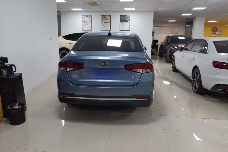 Used Kia Forte 2018 1.6L Automatic Value-Comfort Luxury Edition Exterior 4