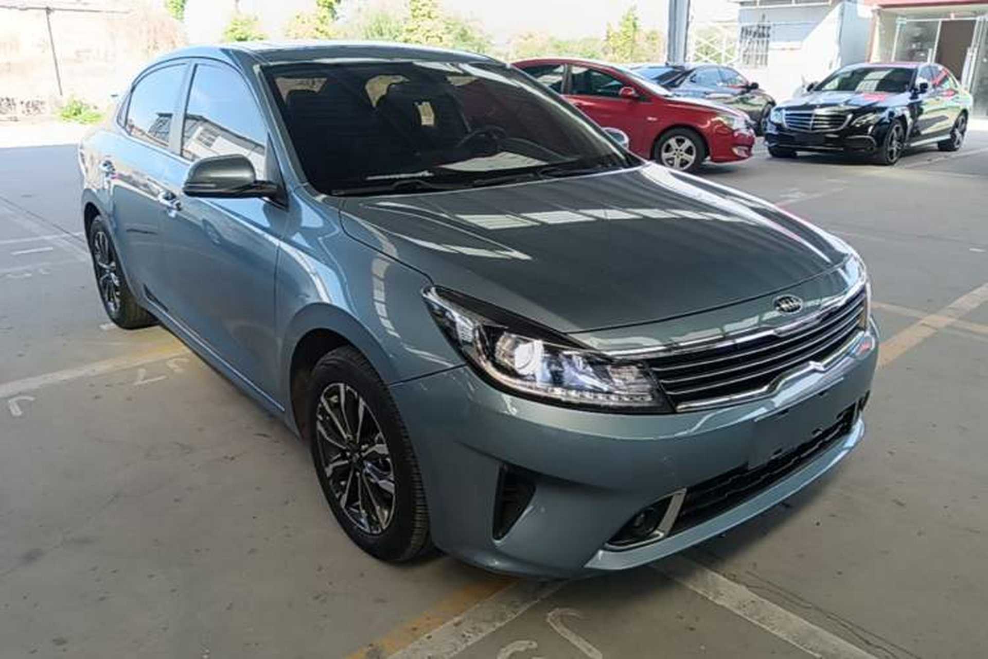 Used Kia Forte 2018 1.6L Automatic Value-Comfort Luxury Edition Front Right 45 Deg