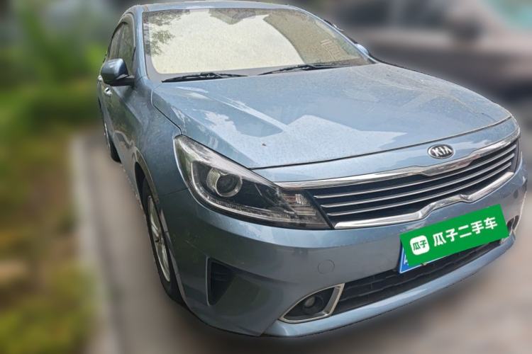Used Kia Forte 2018 1.6L Manual Value Edition with Sunroof Front Right 45 Deg
