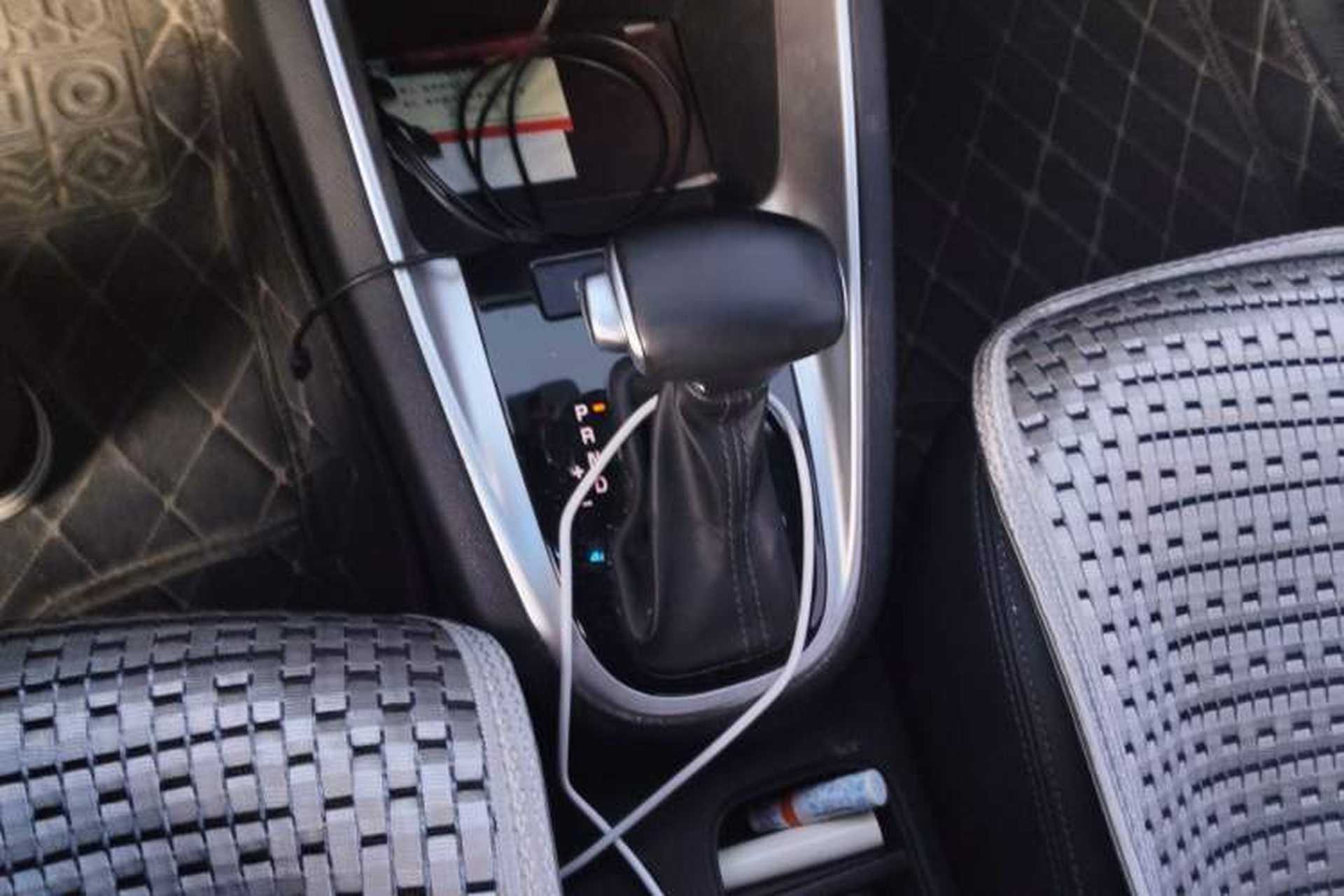 Used Kia Forte 2018 1.6L Automatic Value-Comfort Luxury Edition Gear Lever