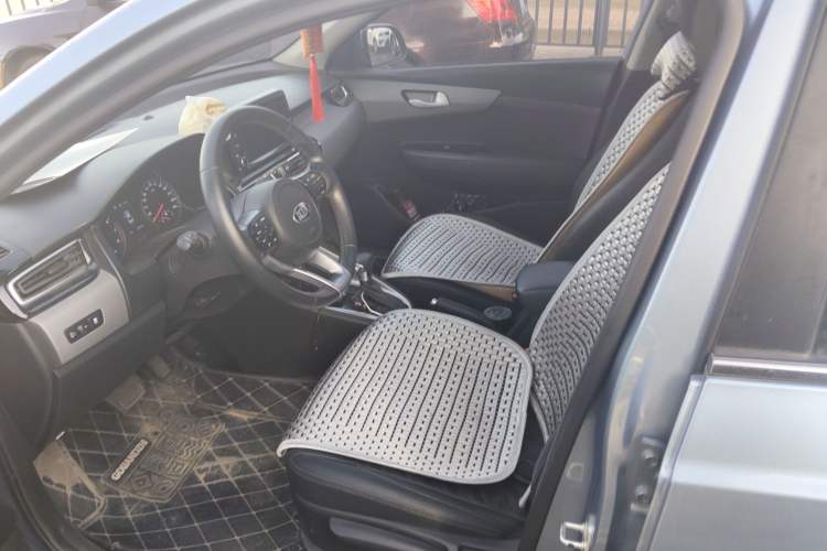 Used Kia Forte 2018 1.6L Automatic Value-Comfort Luxury Edition Left Front Seat