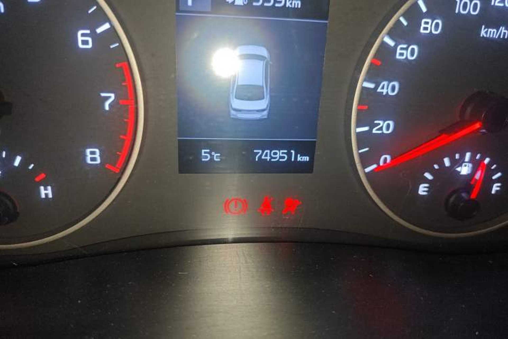 Used Kia Forte 2018 1.6L Automatic Value-Connect Edition with Intelligent Connectivity Odometer Close Up