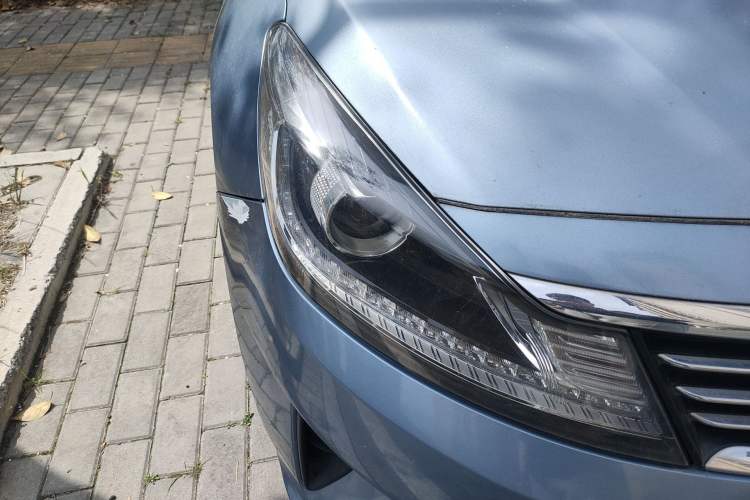 Used Kia Forte 2018 1.6L Automatic Value-Comfort Luxury Edition Right Front Headlight