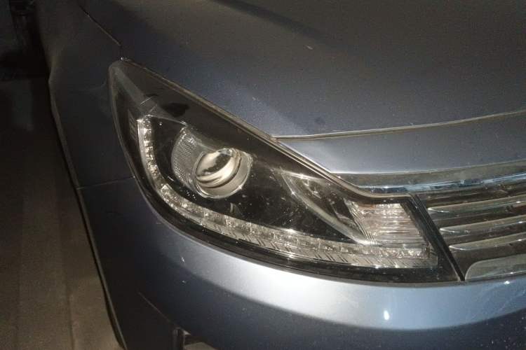 Used Kia Forte 2018 1.6L Manual Value Edition with Sunroof Right Front Headlight
