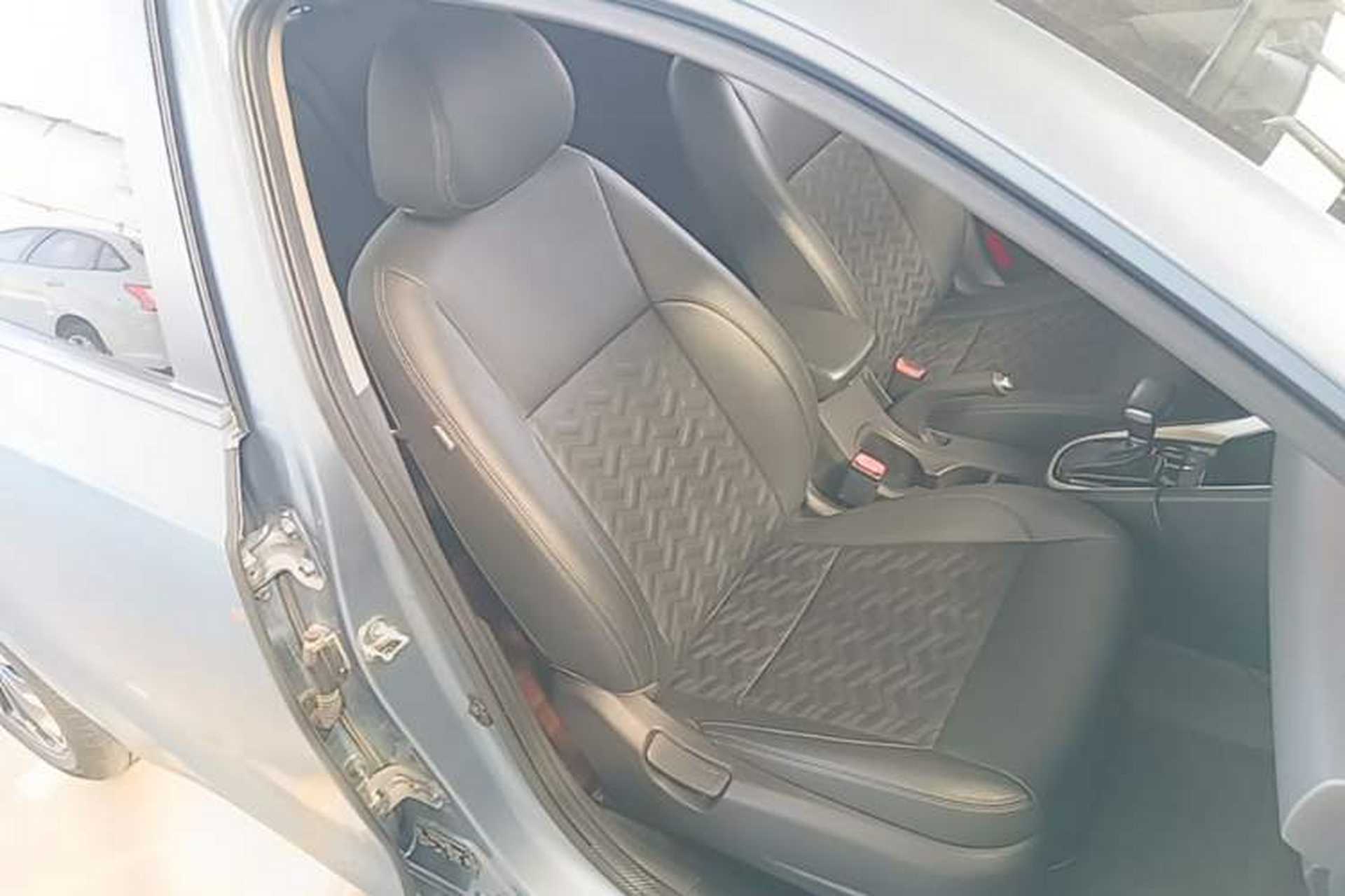 Used Kia Forte 2018 1.6L Automatic Value-Comfort Luxury Edition Right Front Seat