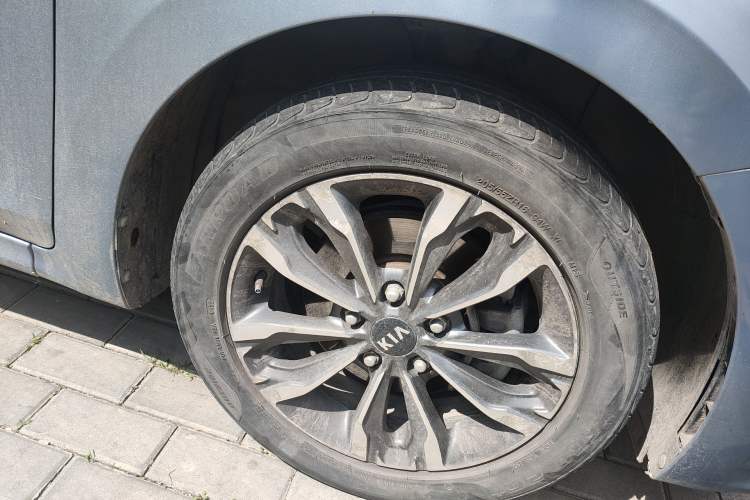 Used Kia Forte 2018 1.6L Automatic Value-Comfort Luxury Edition Right Front Wheel Hub