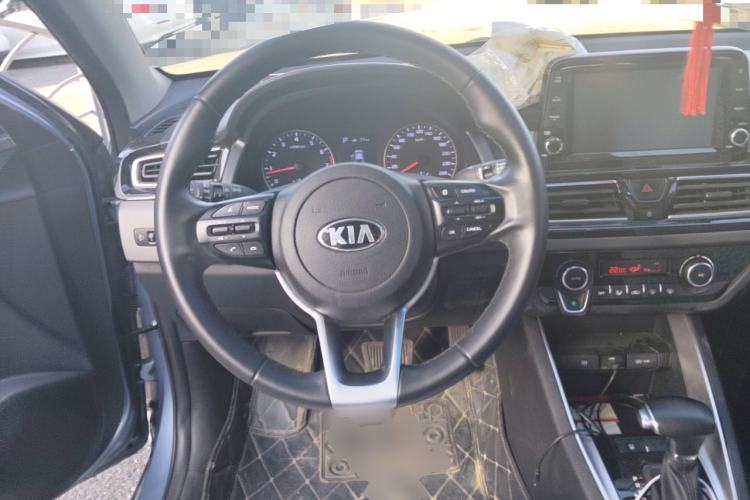 Used Kia Forte 2018 1.6L Automatic Value-Comfort Luxury Edition Steering Wheel