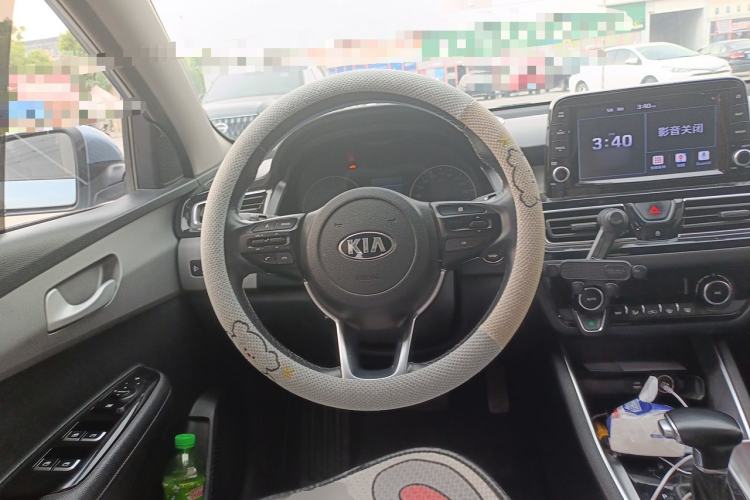 Used Kia Forte 2018 1.6L Automatic Value-Connect Edition with Intelligent Connectivity Steering Wheel