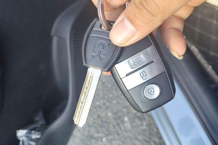Used Kia Forte 2018 1.6L Automatic Value-Comfort Luxury Edition Vehicle Key