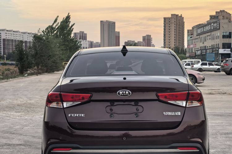 Used Kia Forte 2018 1.6L Automatic Value-Connect Edition with Intelligent Connectivity Exterior 6