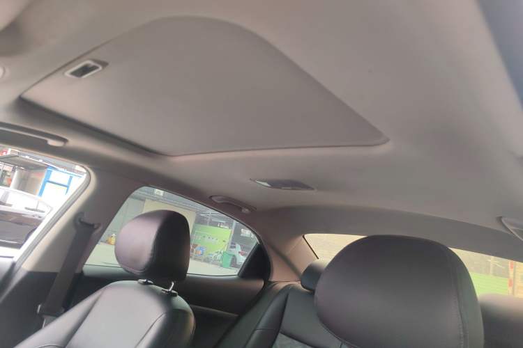 Used Kia Forte 2018 1.6L Automatic Value-Connect Edition with Intelligent Connectivity Headliner
