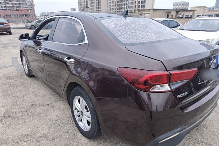 Used Kia Forte 2018 1.6L Manual Value Edition with Sunroof Rear Left 45 Deg